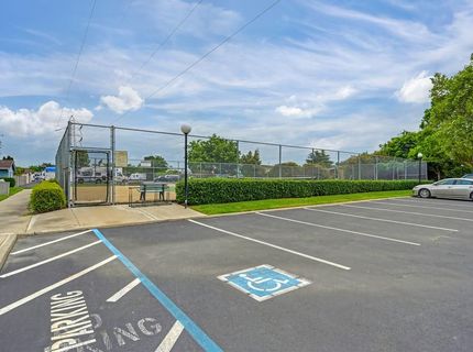 7505 Sunwest Ln, Sacramento, CA 95828 Photo