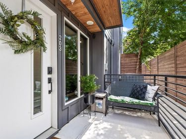 1507 N Garrett Avenue, Unit 203, Dallas, TX 75206