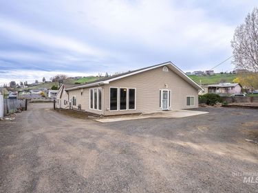 1357 Pound Lane, Clarkston, WA 99403