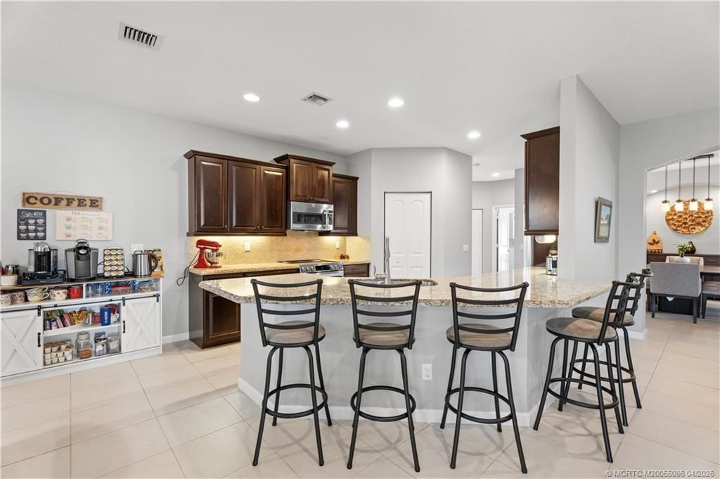 445 NW Sunflower Place, Jensen Beach, FL 34957 Photo