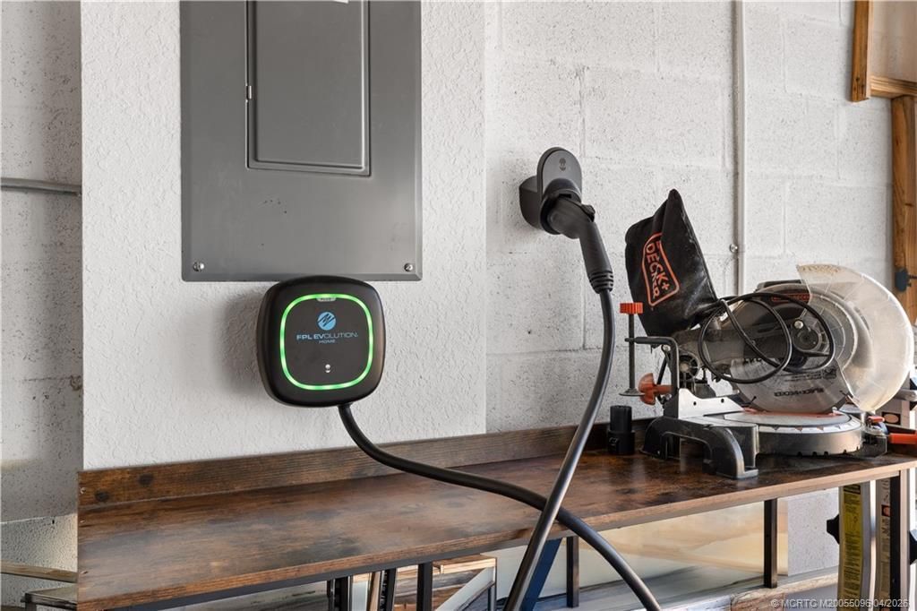 445 NW Sunflower Place, Jensen Beach, FL 34957 Photo