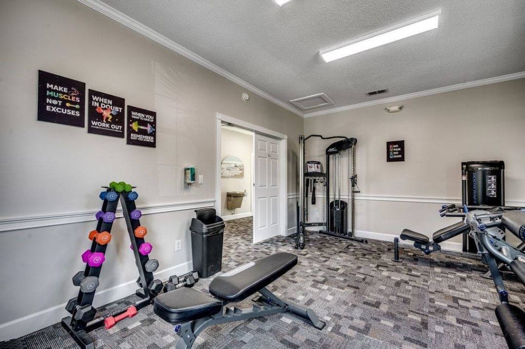 687 Riverwalk Dr. Photo 26