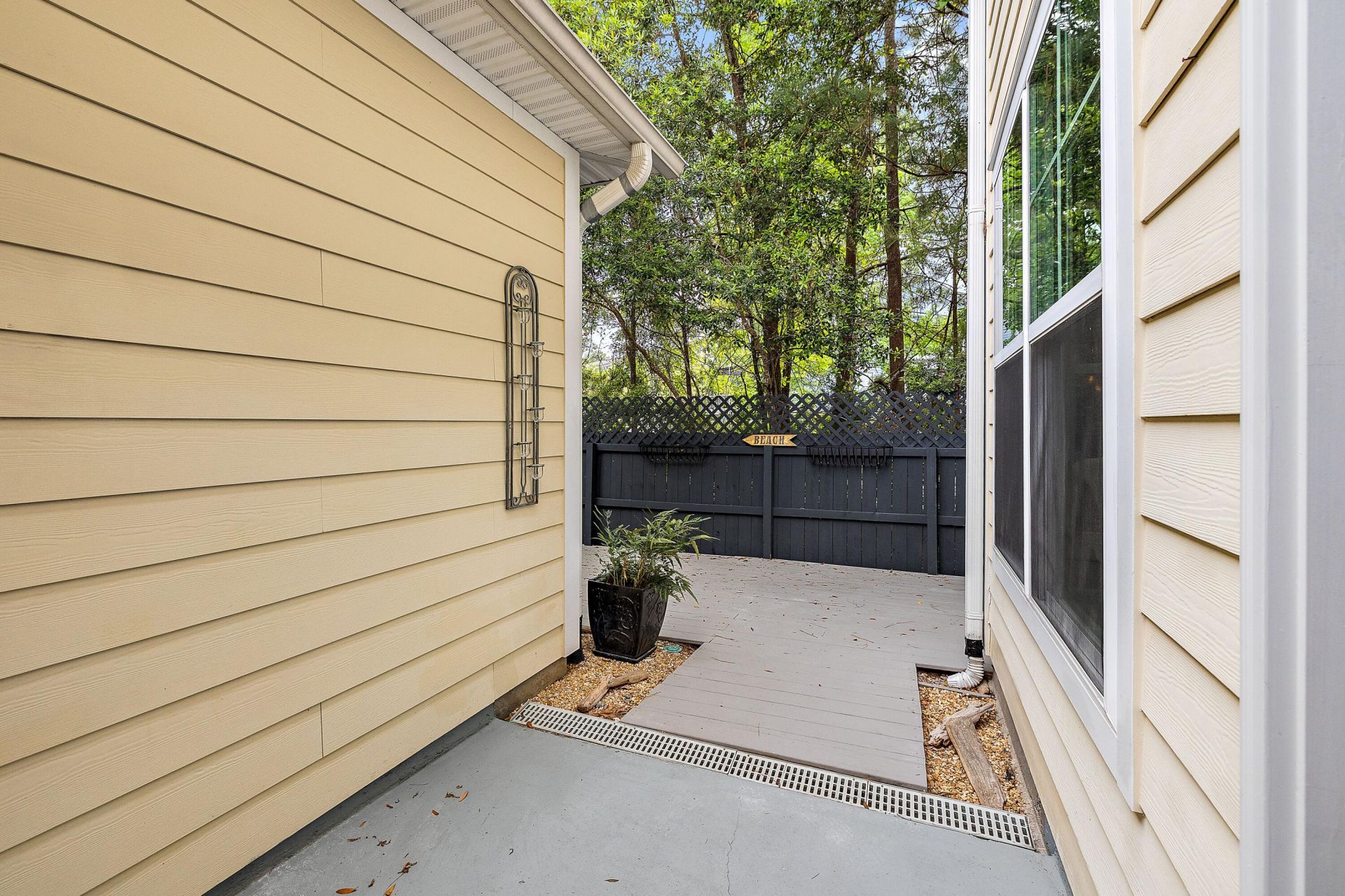 2040 Promenade Court Photo 31