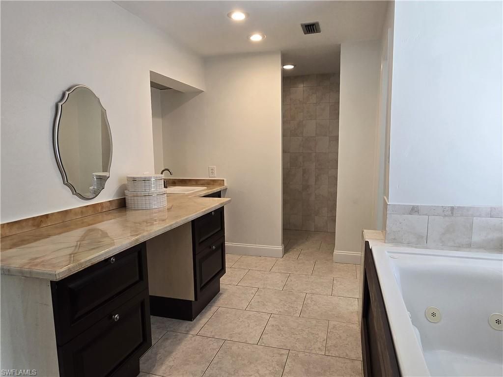 8512 Chatham St, Fort Myers, FL 33907 Photo