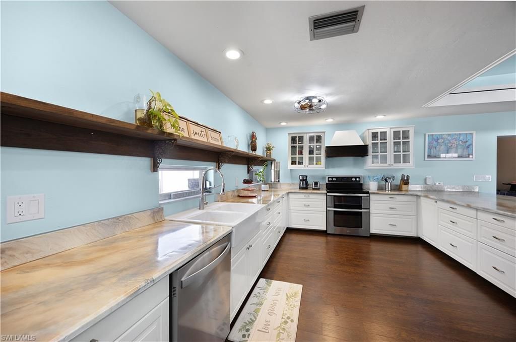 8512 Chatham St, Fort Myers, FL 33907 Photo