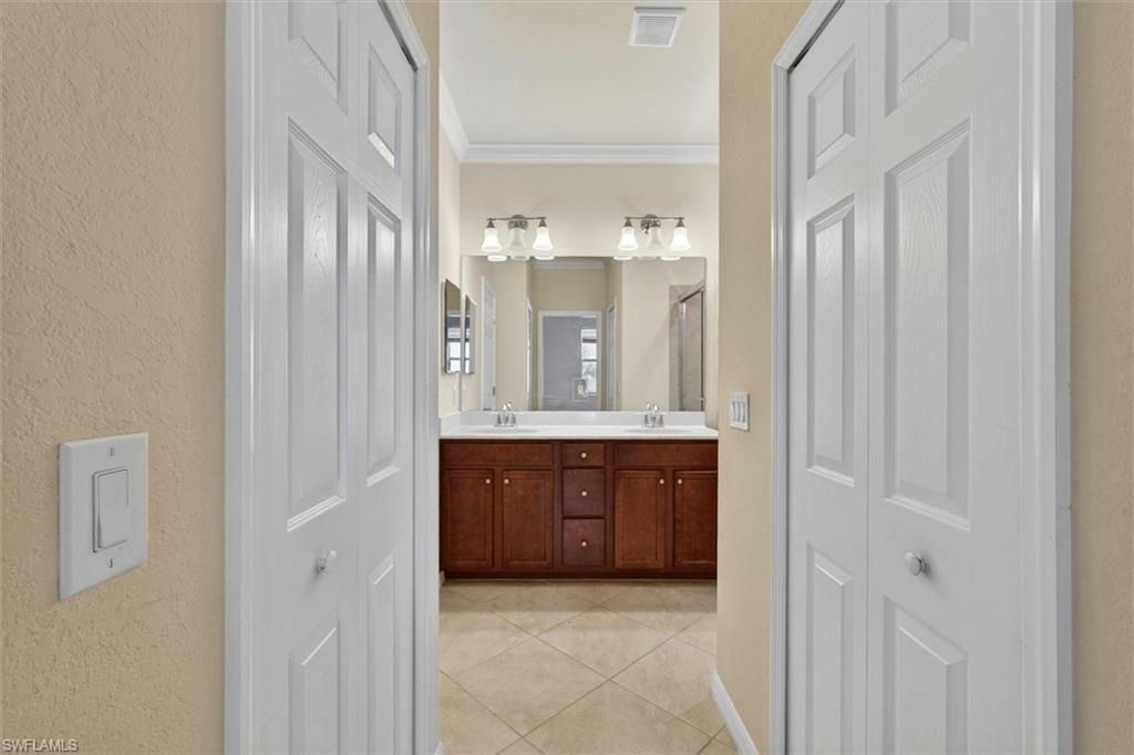 10285 Via Colomba Cir, Fort Myers, FL 33966 Photo