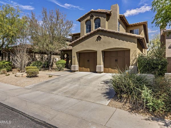 3980 E ROBIN Lane, Phoenix, AZ 85050