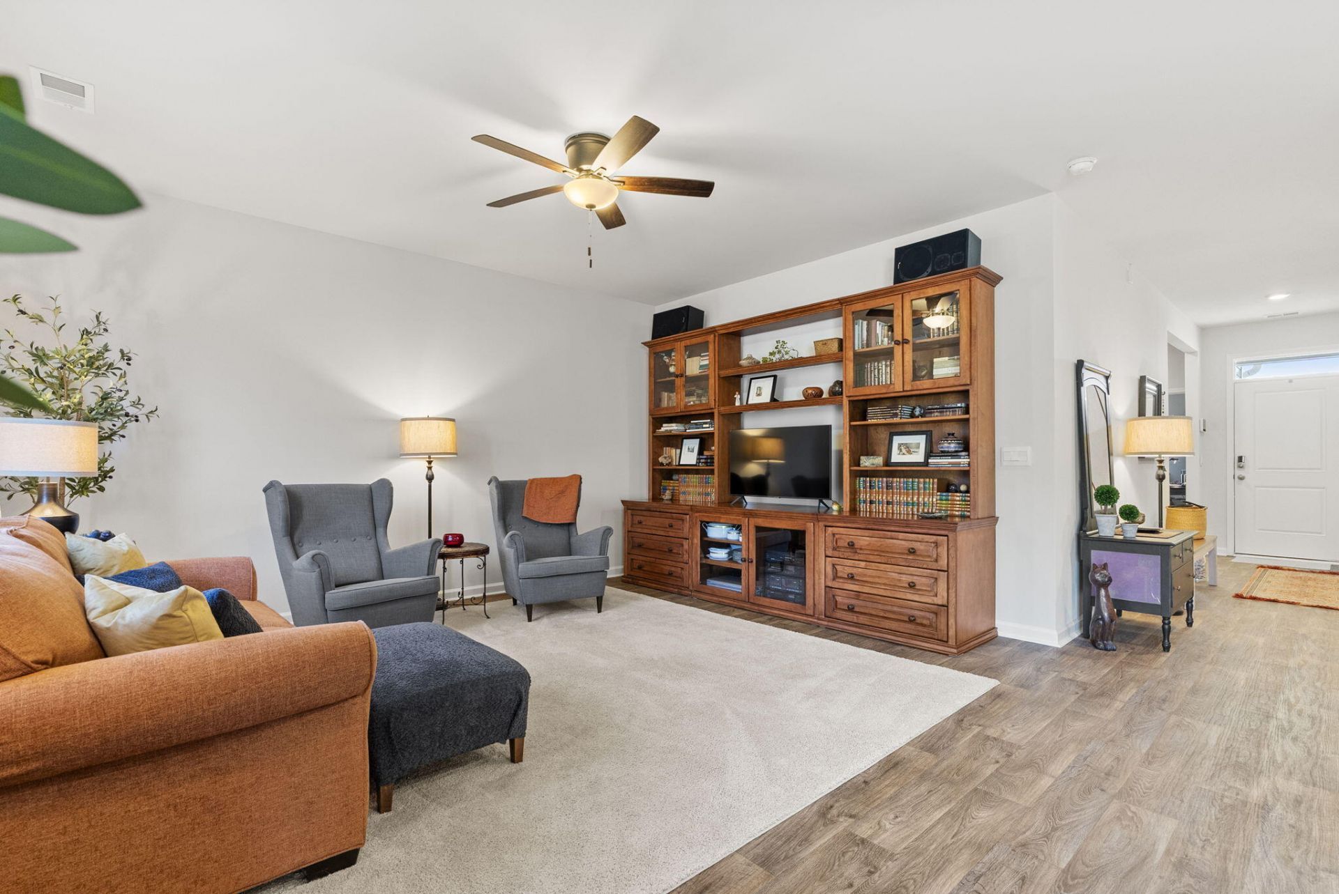 162 Oakwood Boulevard Photo 18