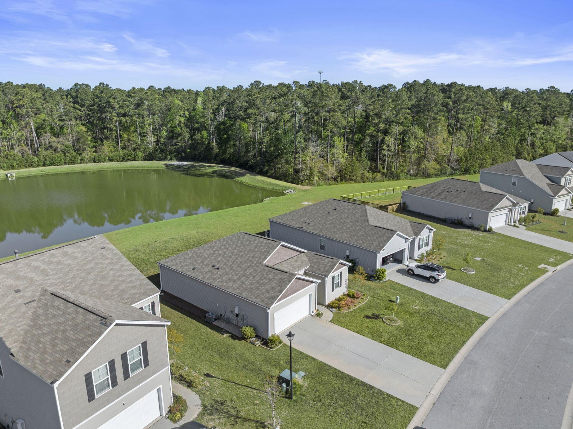 162 Oakwood Boulevard Photo 33