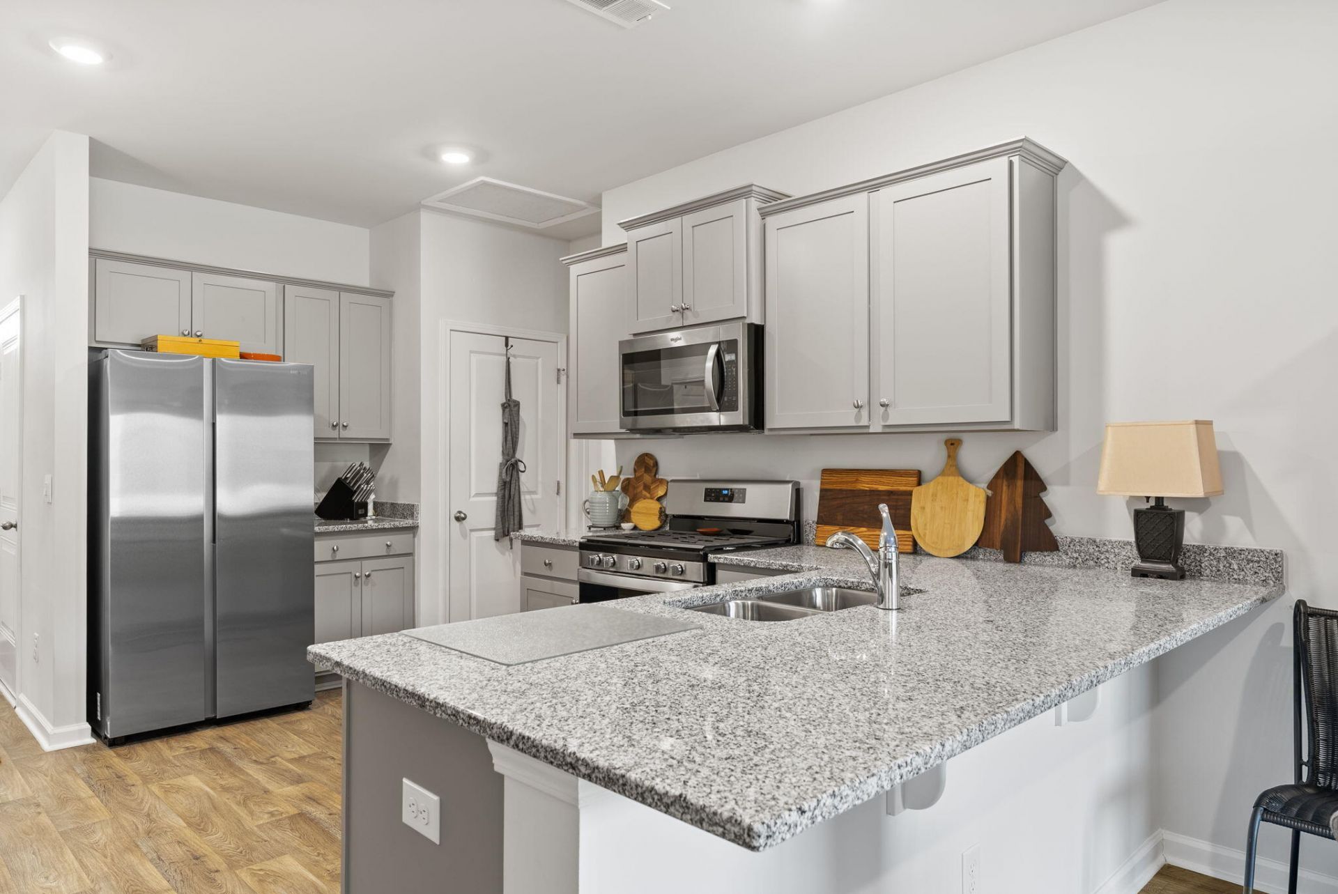 162 Oakwood Boulevard Photo 8