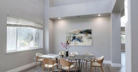 451 Hawkcrest Cir, Sacramento, CA 95835 Photo