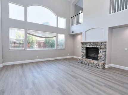 451 Hawkcrest Cir, Sacramento, CA 95835 Photo