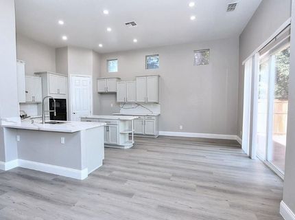 451 Hawkcrest Cir, Sacramento, CA 95835 Photo