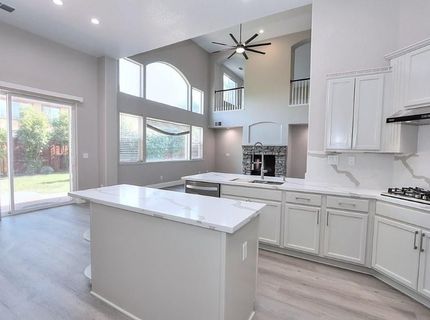 451 Hawkcrest Cir, Sacramento, CA 95835 Photo