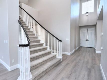 451 Hawkcrest Cir, Sacramento, CA 95835 Photo