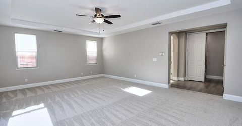 451 Hawkcrest Cir, Sacramento, CA 95835 Photo