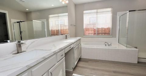 451 Hawkcrest Cir, Sacramento, CA 95835 Photo