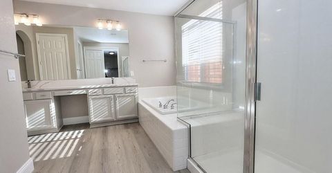 451 Hawkcrest Cir, Sacramento, CA 95835 Photo