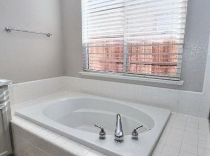 451 Hawkcrest Cir, Sacramento, CA 95835 Photo