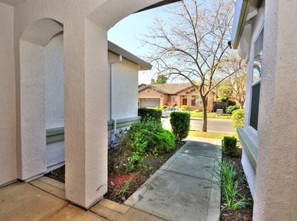 451 Hawkcrest Cir, Sacramento, CA 95835 Photo