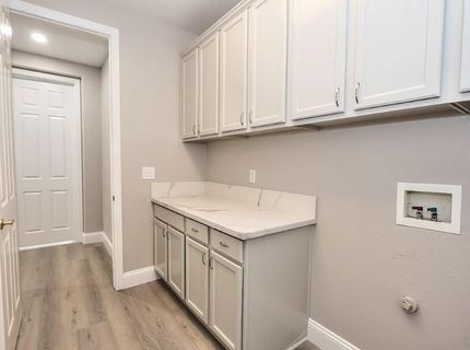 451 Hawkcrest Cir, Sacramento, CA 95835 Photo