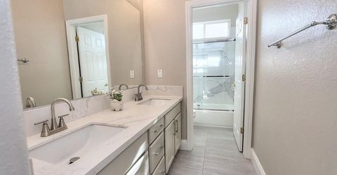 451 Hawkcrest Cir, Sacramento, CA 95835 Photo