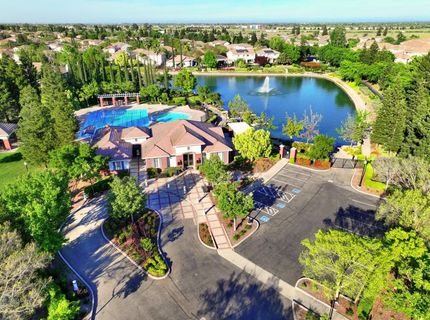 451 Hawkcrest Cir, Sacramento, CA 95835 Photo