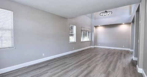 451 Hawkcrest Cir, Sacramento, CA 95835 Photo