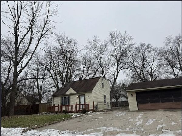 22641 Albion Avenue, Farmington, MI 48336