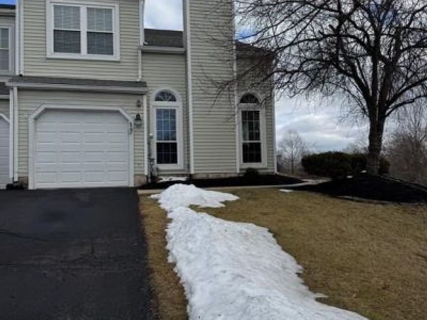 17 Parkview Way, Newtown, PA 18940 Main Photo