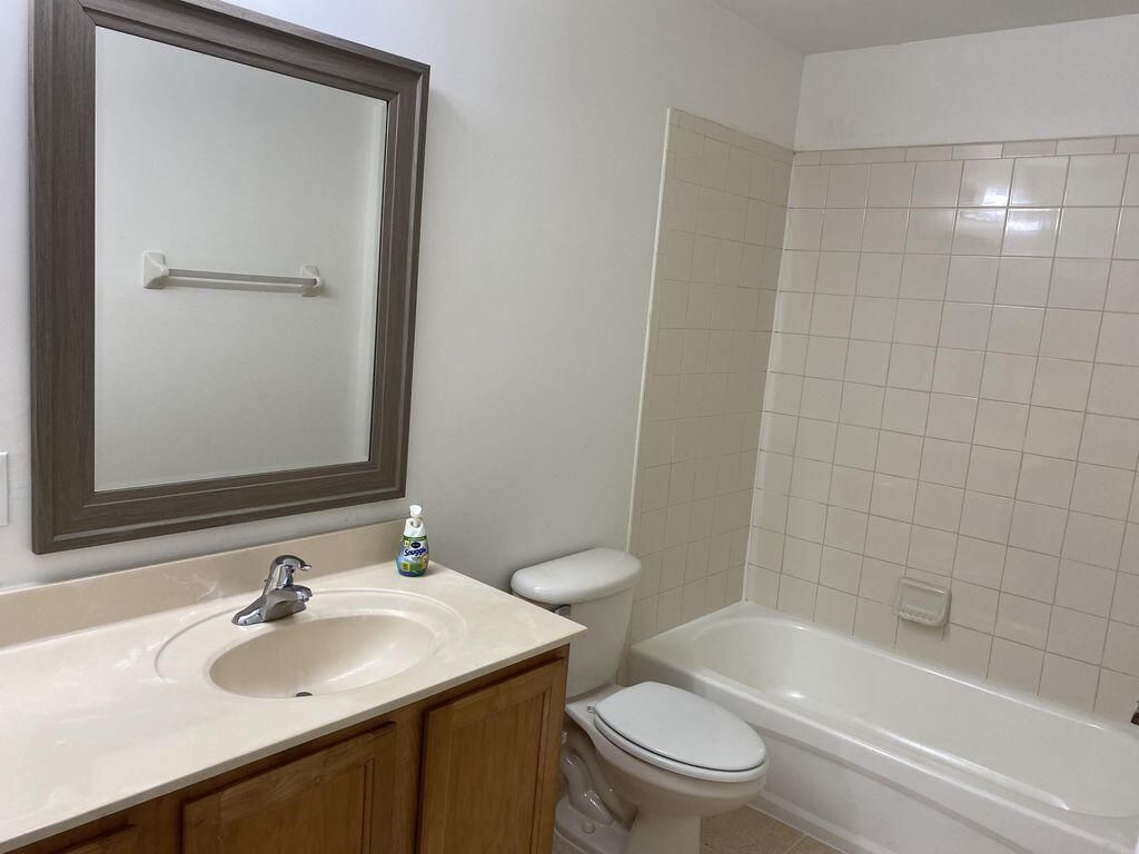 925 Imperial Lake Road, West Palm Beach, FL 33413 Photo