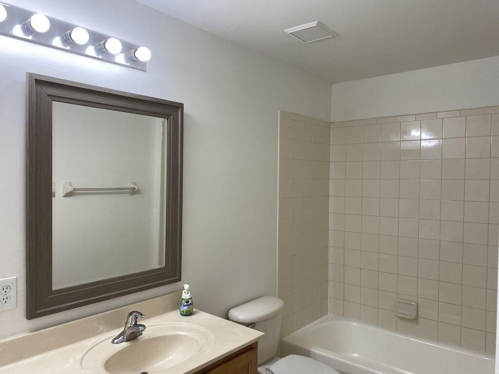 925 Imperial Lake Road, West Palm Beach, FL 33413 Photo