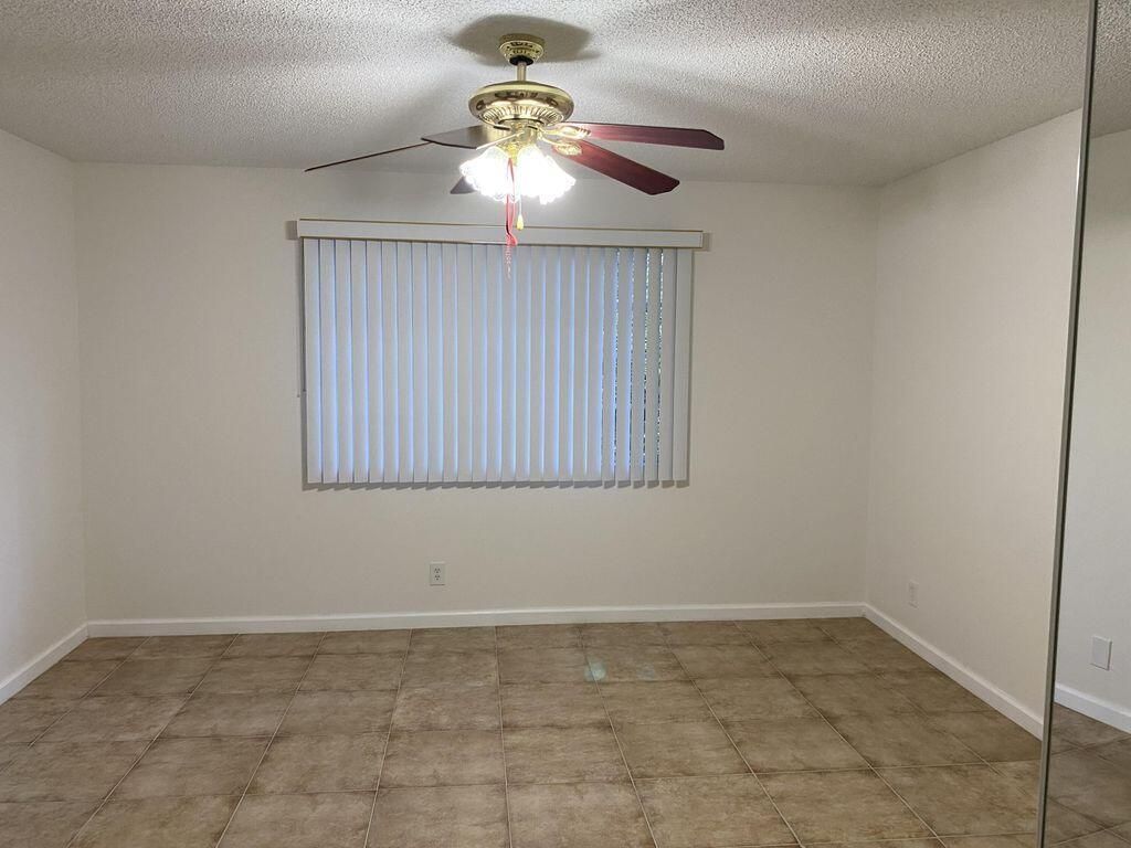 925 Imperial Lake Road, West Palm Beach, FL 33413 Photo