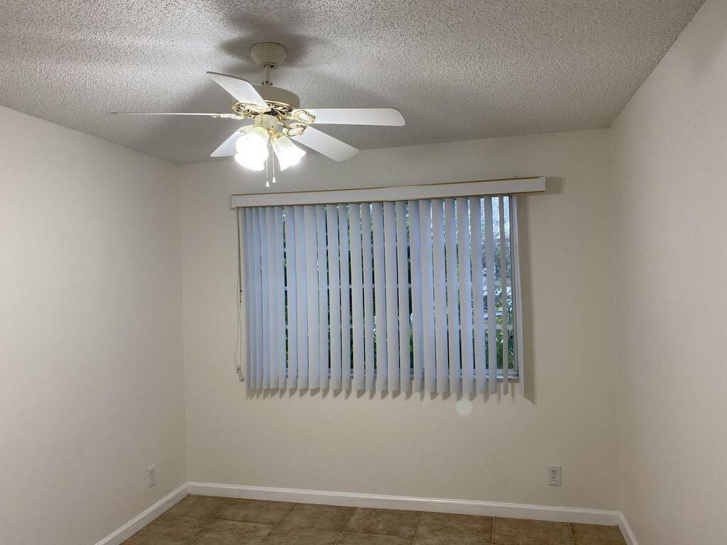 925 Imperial Lake Road, West Palm Beach, FL 33413 Photo