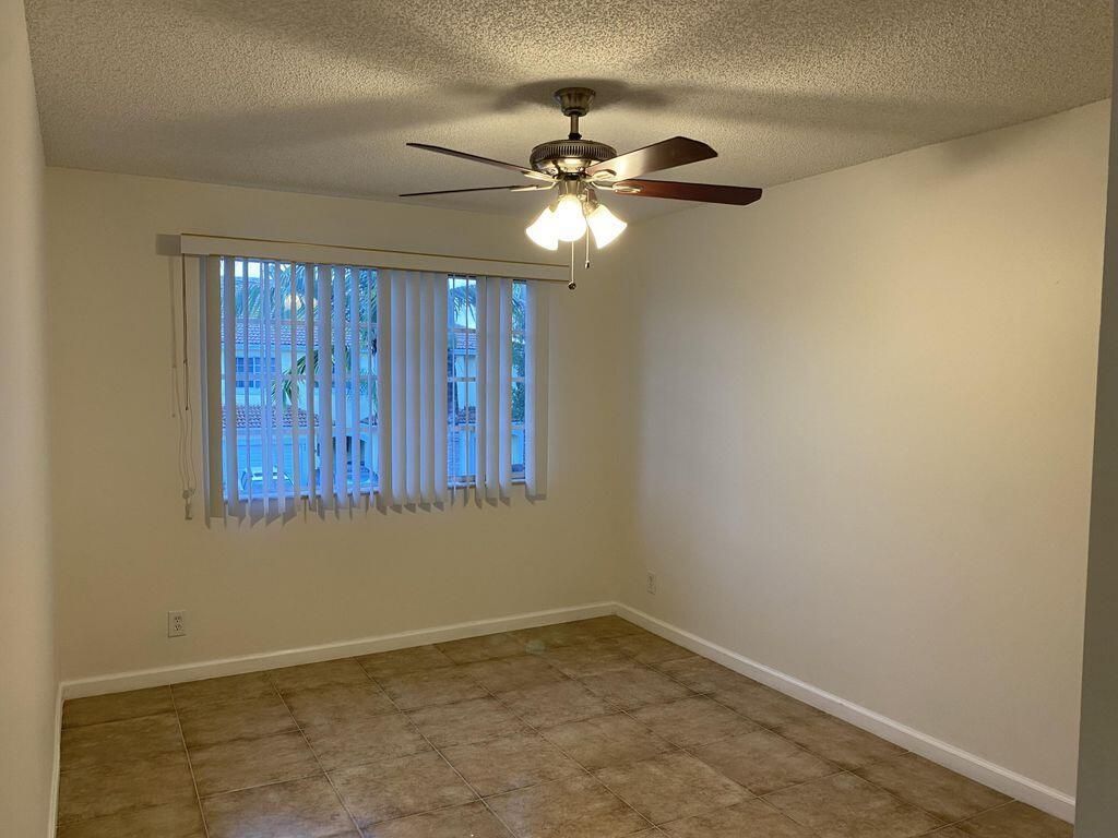 925 Imperial Lake Road, West Palm Beach, FL 33413 Photo