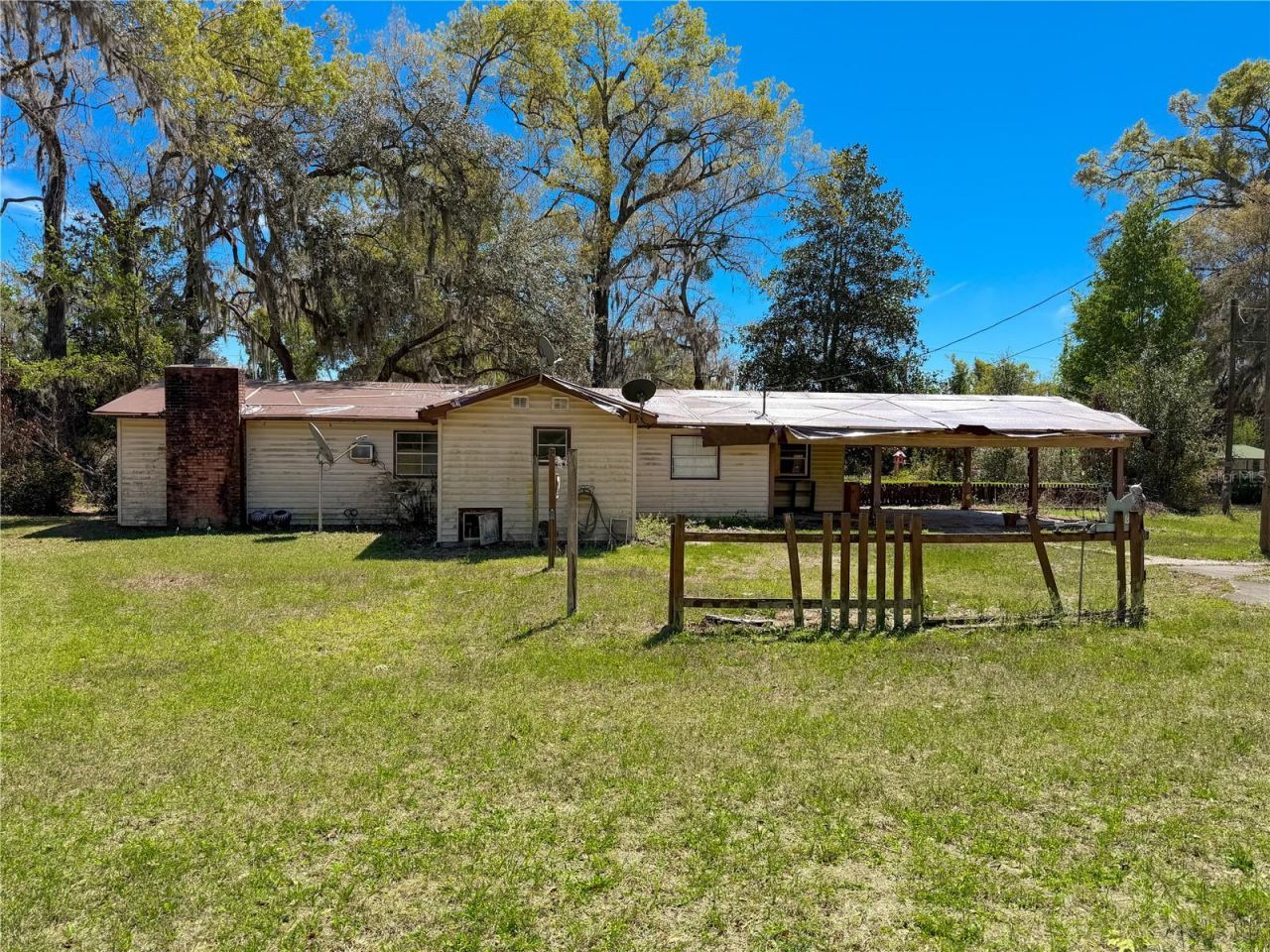 8751 NW 173rd Street , Fanning Springs, FL 32693 Photo