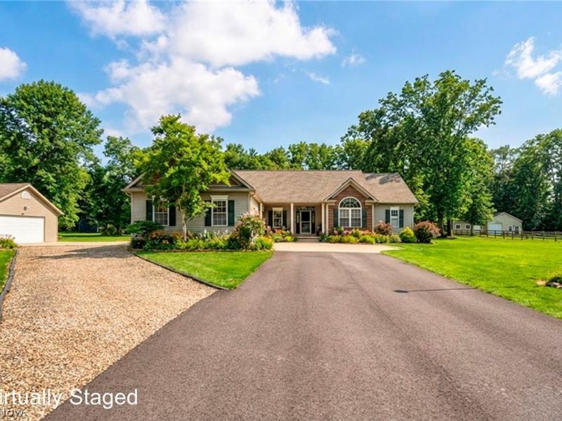 1175 Aurora Hill Drive , Aurora, OH 44202 Photo 2