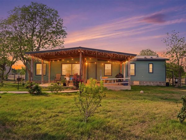 1150 Walter Hoffman RD , Cedar Creek, TX 78612