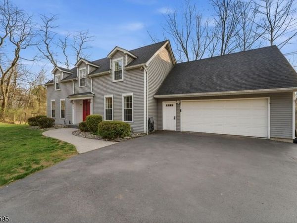 675 Uniontown Rd, Lopatcong, NJ 08865