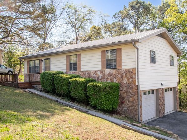 923 Crest Drive, Chickamauga, GA 30707