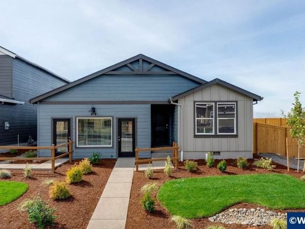 113 Greencrest St NE, Salem, OR 97301