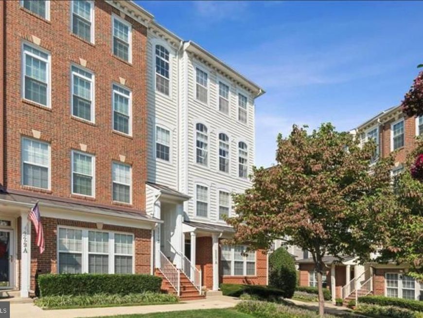 327 B Cross Green Street, Unit 327B, Gaithersburg, MD 20878 Main Photo