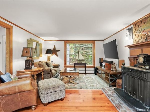 47 Hollow Tree Ridge, Unit A, Darien, CT 06820