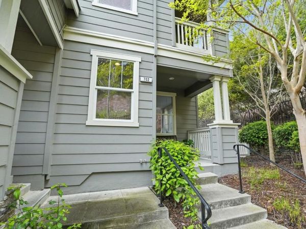 700 Live Oak Way, Unit 702, Belmont, CA 94002