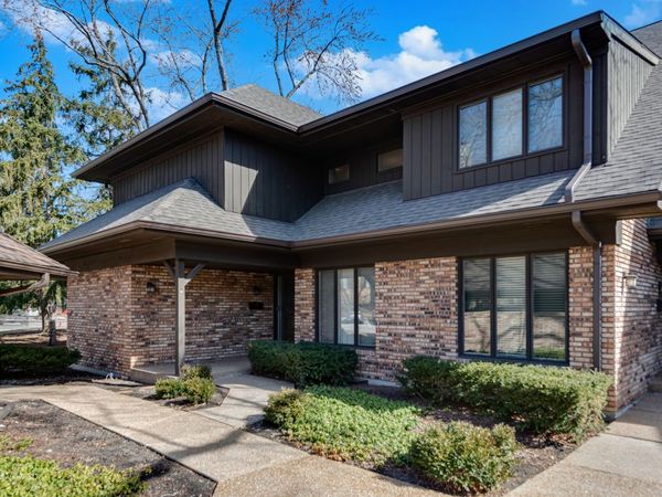 3811 Mission Hills Road, Northbrook, IL 60062