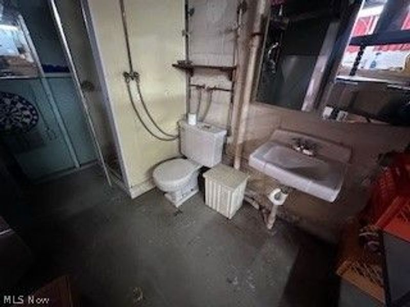 10801 Blossom Avenue , Parma, OH 44130 Photo 12