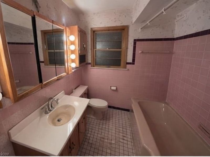 10801 Blossom Avenue , Parma, OH 44130 Photo 8