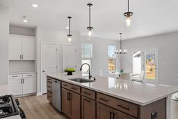 110 Dahlberg Street photo 4