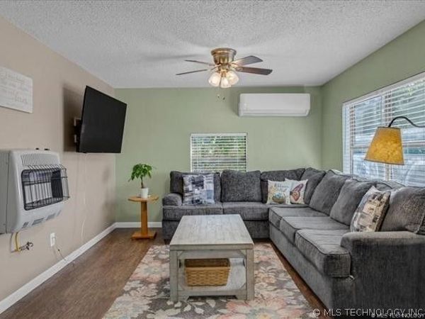 620 W Georgia Street , Durant, OK 74701