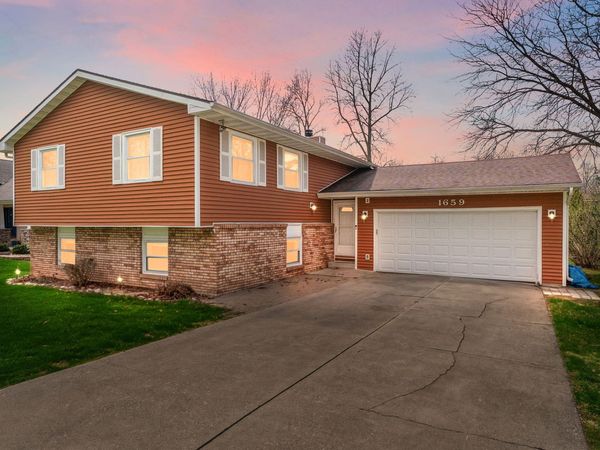 1659 Sunnyslope Drive, Crown Point, IN 46307